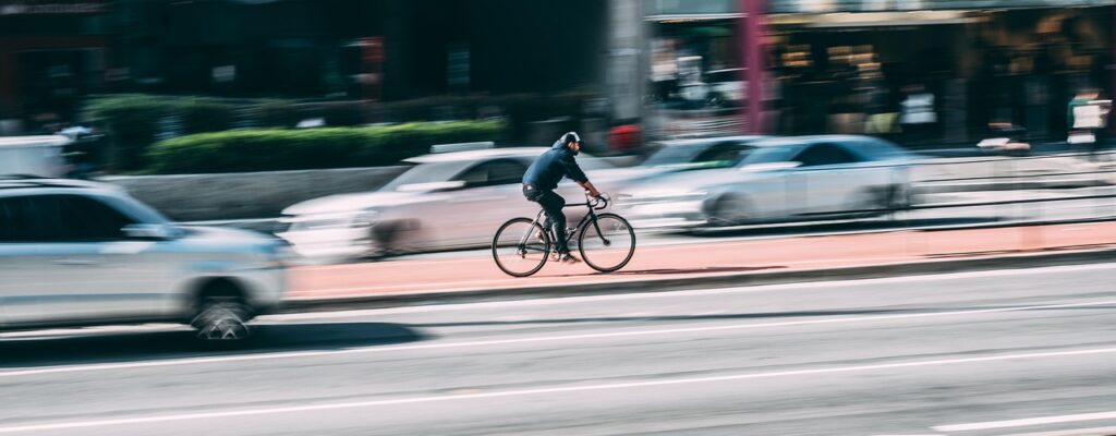 Fra sofa til sadel: Sådan får du motion på din elcykel